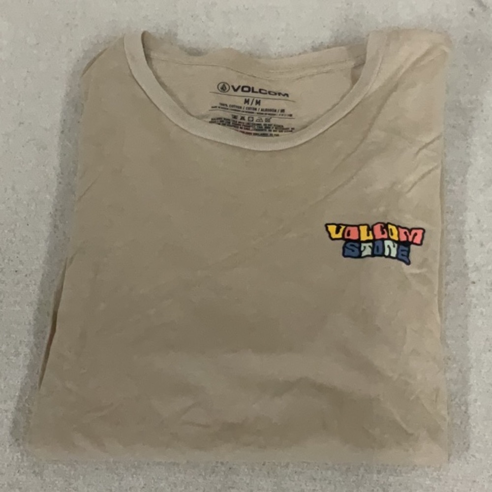 EUC Mens short sleeve VOLCOM t-shirt